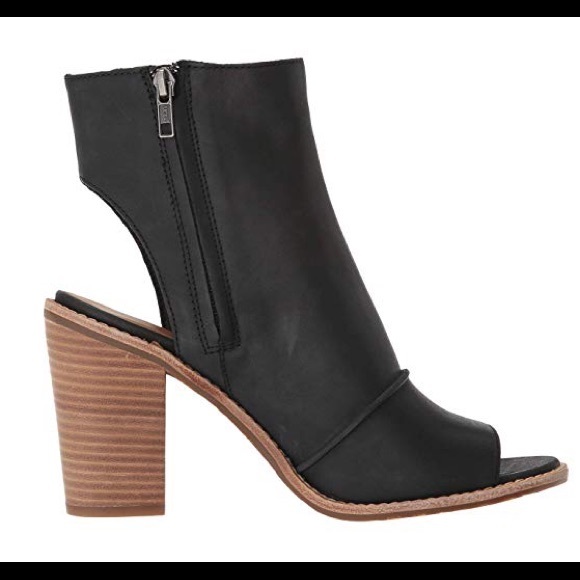 *NWT* Valencia Peep Toe Black Leather Ugg Shoes - Picture 3 of 8